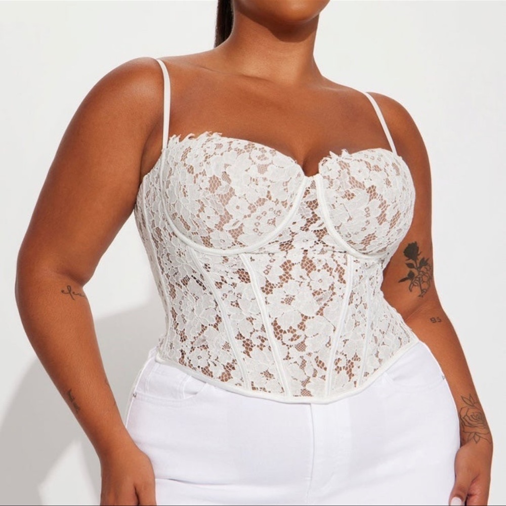 COPY - NWT 3x fashion nova Like it hot White corset top